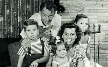 Личность в истории: певец Фрэнк Синатра, отец троих детей