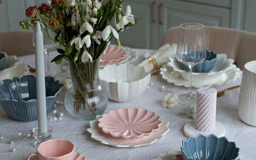 Тарелки-цветы и чашки с милыми принтами: обновляем коллекцию посуды для домашней сервировки
