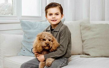 Опубликованы новые портреты принца Швеции Оскара по случаю его 7-летия