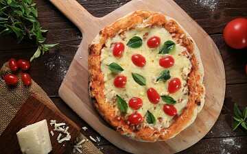 Готовим с Дженнифер Гарнер: проверенный рецепт теста для пиццы