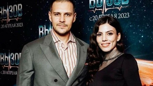 Прибавление в звездной семье: Милош Бикович осваивает новую роль