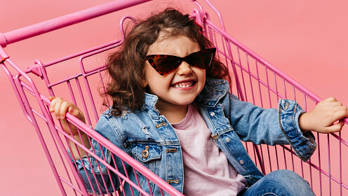 Как научить ребёнка правильно обращаться с деньгами