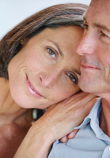 Интимное здоровье после 50: как вернуть комфорт без гормональной терапии