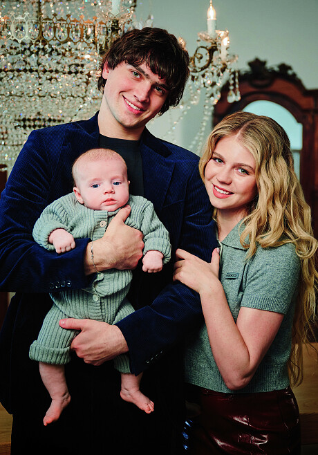 Новая фотосессия и интервью фигуристки Александры Трусовой: «Когда родился Миша, первые пять дней я просто смотрела на него и плакала от счастья»