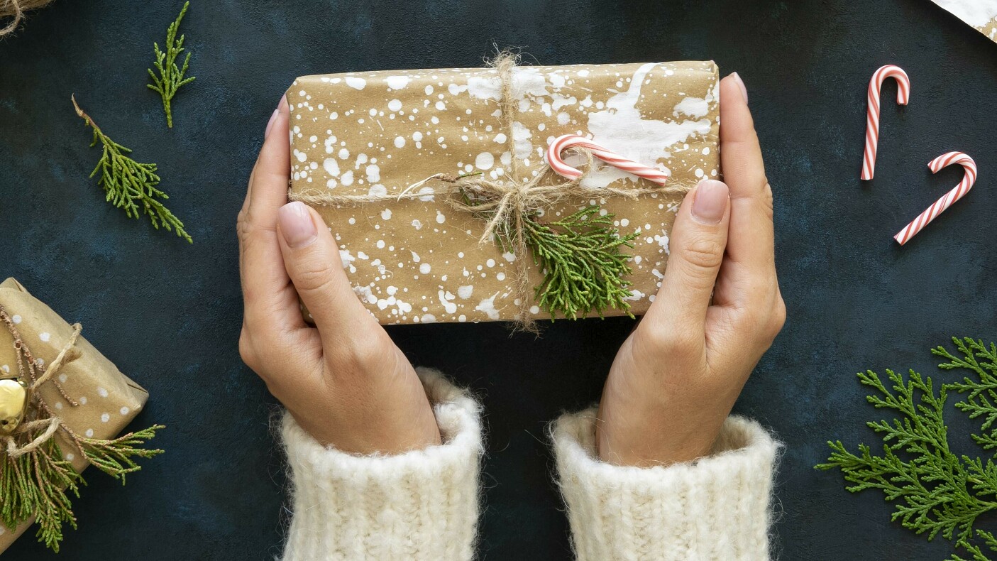 Большой новогодний гайд: подарки со смыслом и выгодные промокоды