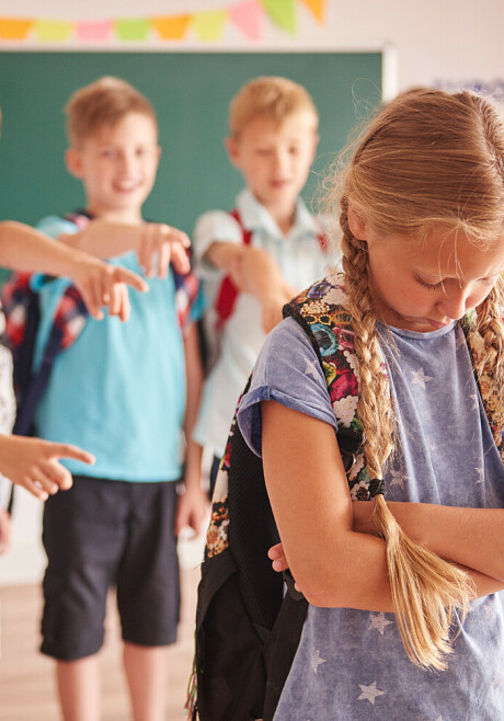 Буллинг в школе: как говорить с ребенком о травле и научить его правильно реагировать