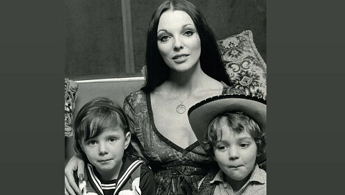 Джоан Коллинз: как превратить годы в преимущество