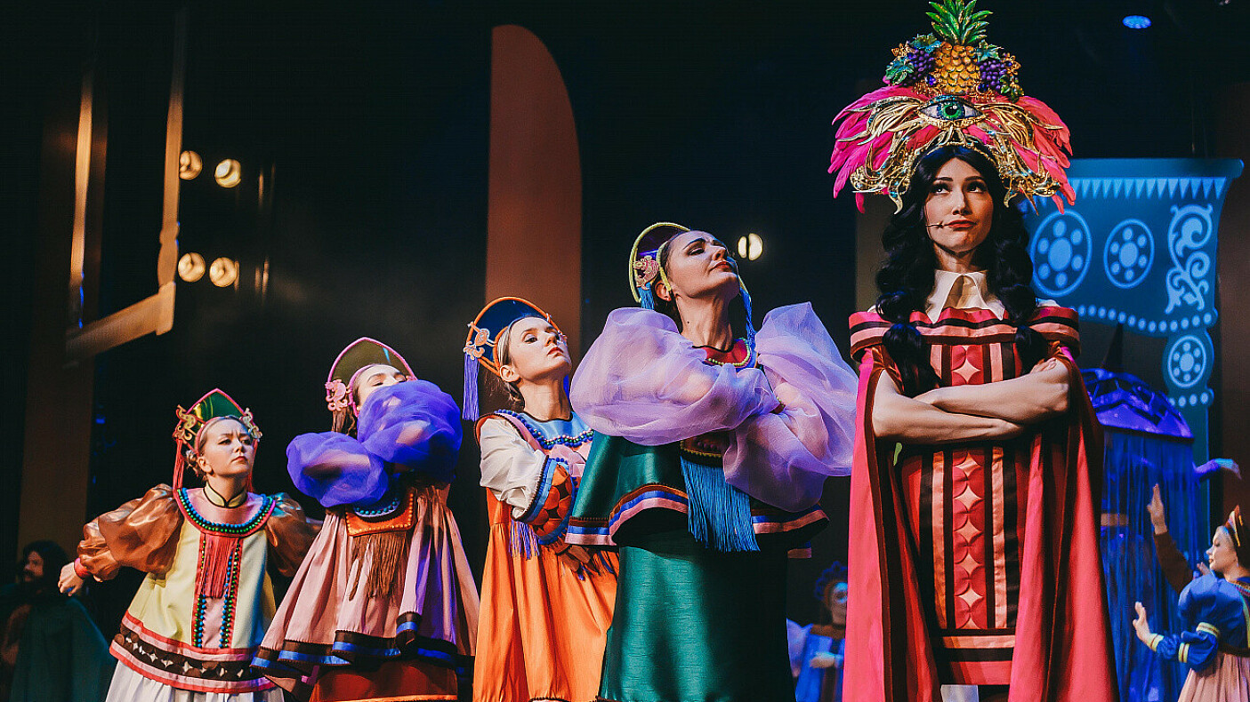 Куда сходить в апреле: 20 спектаклей на любой вкус