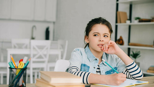 «Мама, я сам!»: как привить ребенку самостоятельность в учебе